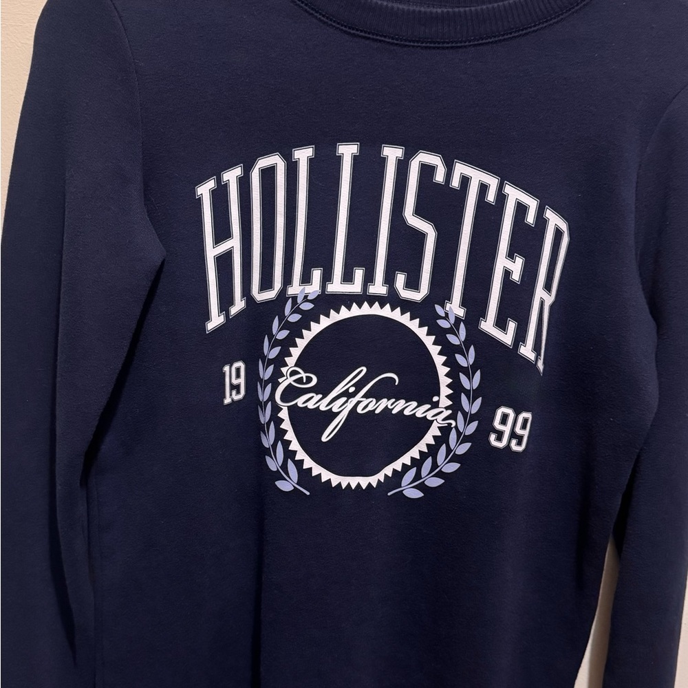 Hollister Dark Blue Crewneck Sweatshirt